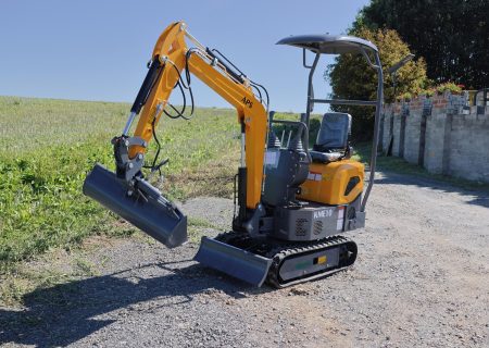 Miniescavadora APS KME10 com Braço Giratório