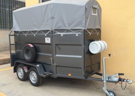 Reboque Van para 2 Cavalos Reforçado com Tejadilho em Lona