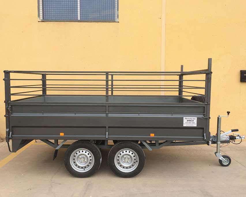 Reboque 2 Eixos 3.000 x 1.700 x 500 Rodas por Baixo - MMA 750 kg