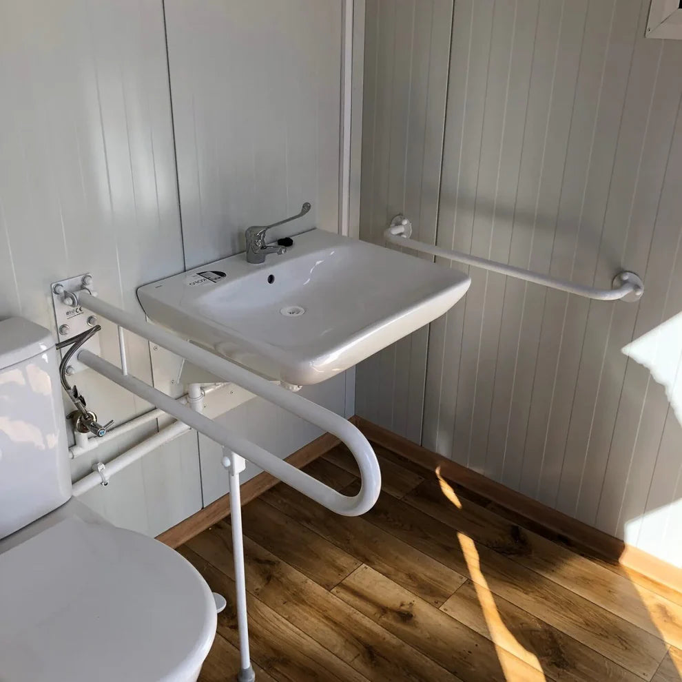 Contentor Sanitário em Painel Sandwich com Acesso PMR 6,00 x 3,00 m - Image 3