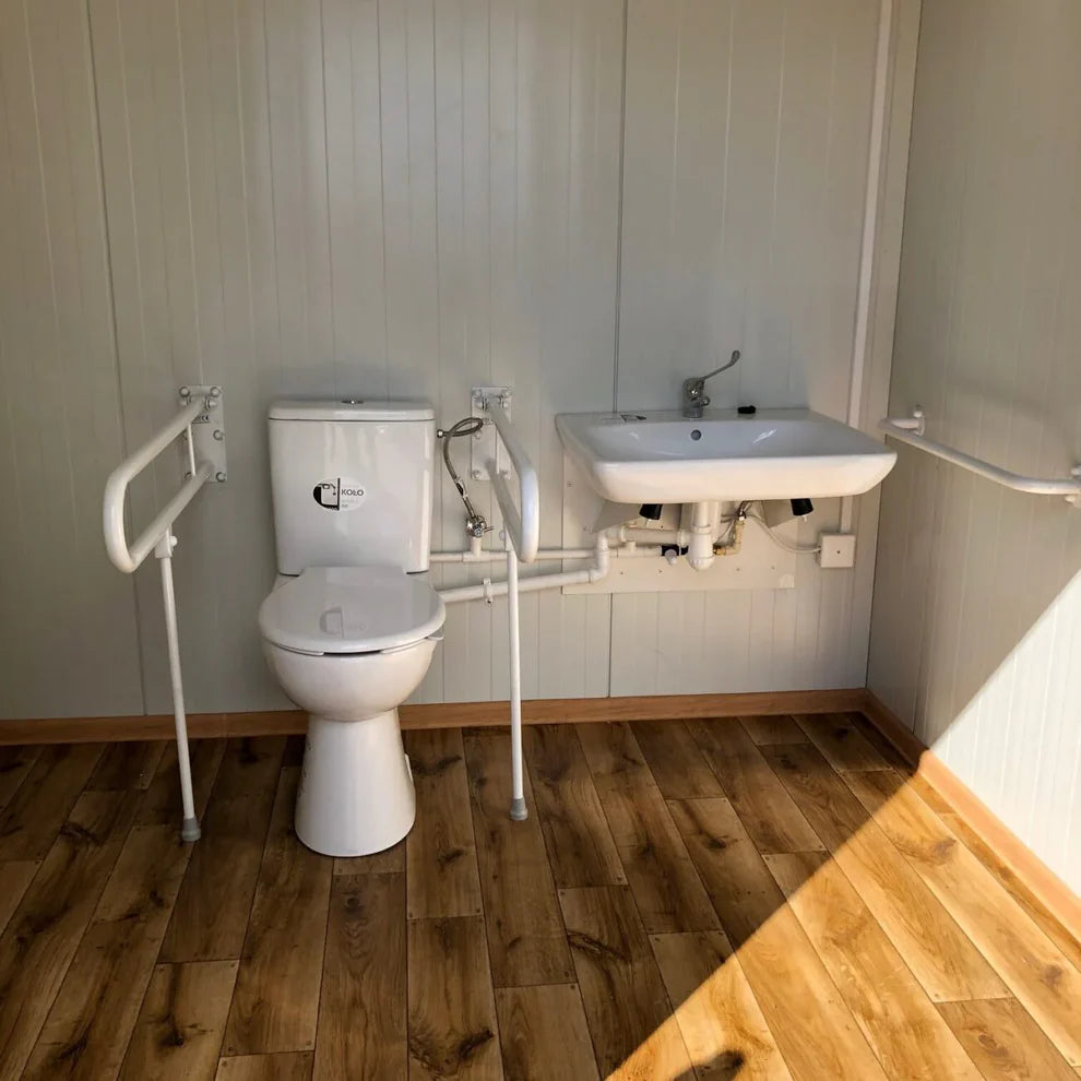 Contentor Sanitário em Painel Sandwich com Acesso PMR 6,00 x 3,00 m - Image 4