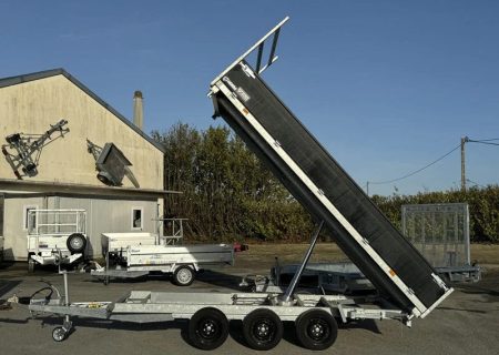 Reboque de Bagagem Fechado Boro Niewiadow BO717 com Tampa Rígida (MMA 750 kg)