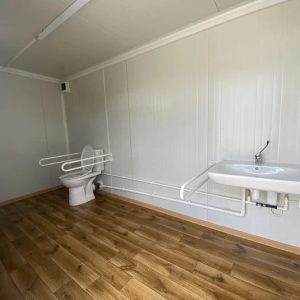 Contentor Sanitário WC Acessível 4,00 x 2,00 m para Mobilidade Reduzida
