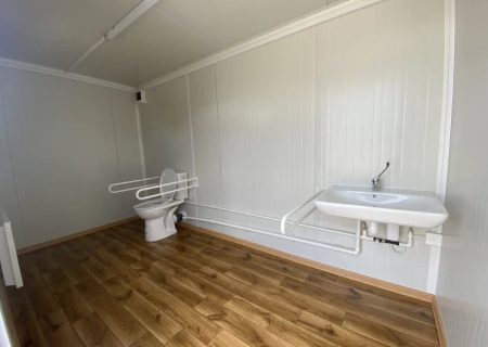 Contentor Sanitário WC Acessível 4,00 x 2,00 m para Mobilidade Reduzida