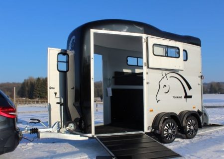 Reboque Van Cheval Liberté Touring One para 1 Cavalo + Poldro
