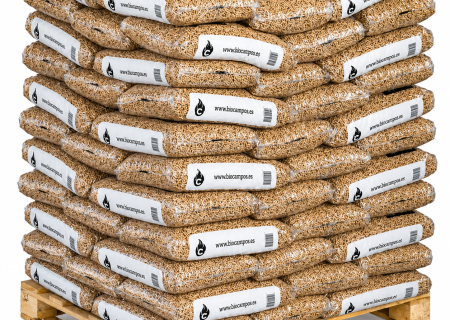 Palete de pellets de madera Piñonero em Sacos de 15 kg para aquecimento