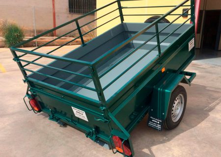 Reboque 2.000 x 1.300 x 500 Basculante + Gradeamento Desmontável – MMA 750 kg