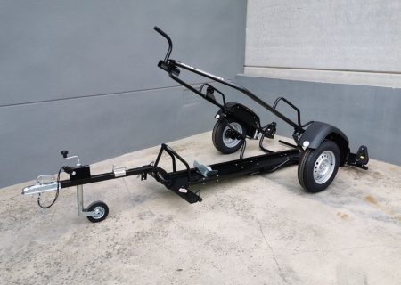 Reboque Porta-Motos IKRAM com Rampa de Acesso