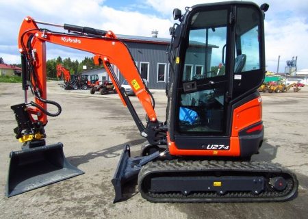 Miniescavadora Kubota U27-4 (2,7 T) Nova + 3 Baldes