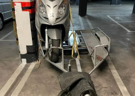 Reboque para Moto com Roda Sobressalente e Rampa de Subida