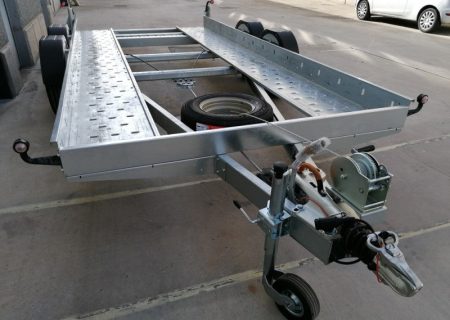 Reboque Plataforma Porta-Veículos 2 Eixos com Travão de Inércia
