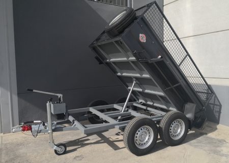 Reboque Basculante Hidráulico 2 Eixos de 1.350 kg com Rodas 185 R14C