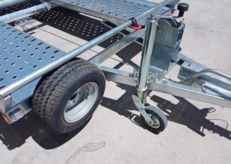 Reboque Porta-Carros Galvanizado com Rampas Embutidas 4,00 x 2,00 m (MMA 2000-2600 kg)